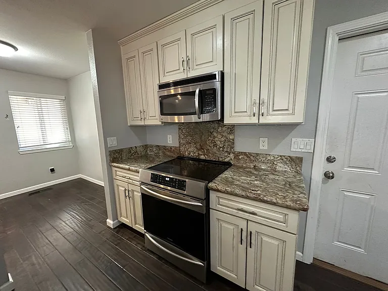 1625 Geary St — Photo 3
