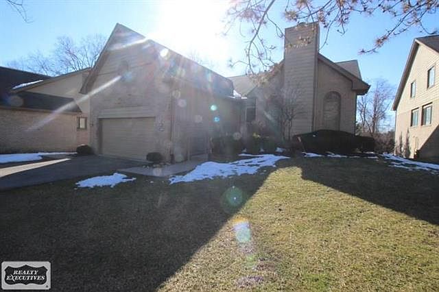 1st image of 4880 Lagoons Cir