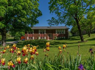 2806 Pleasant View Ave, Maryville, TN 37803