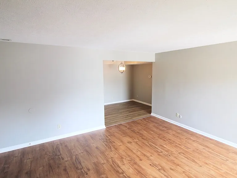 1030-8 Blue Ridge Dr — Photo 4