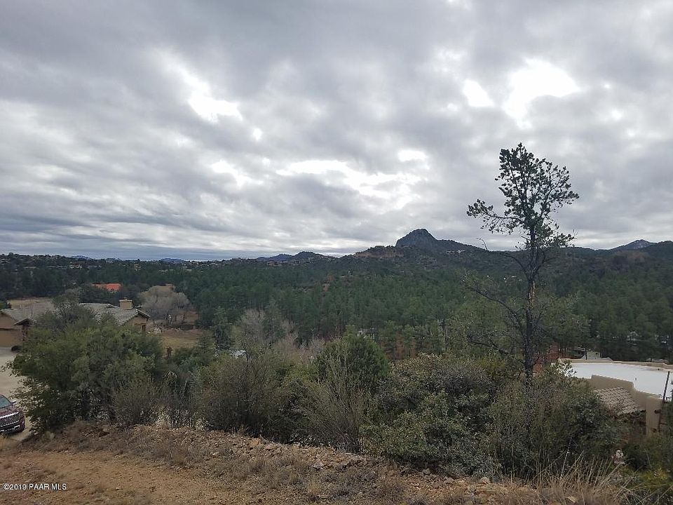 2nd image of 2337 Loma Vista Dr