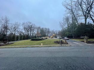 15 Urban Club Rd, Wayne, NJ 07470