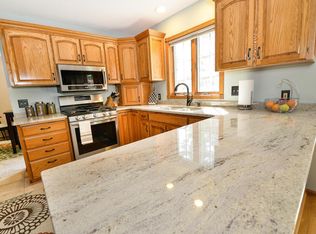 609 22nd St NW, East Grand Forks, MN 56721