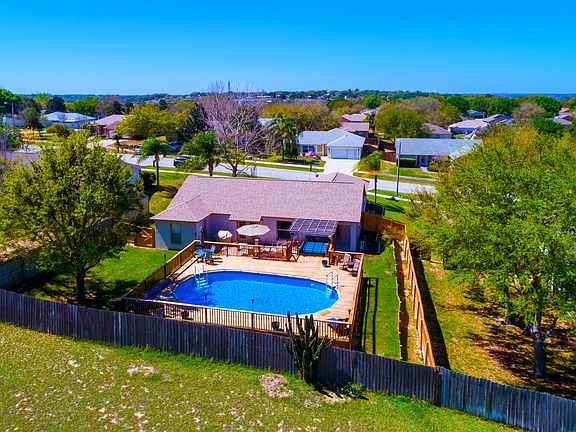 3rd image of 839 Marquee Dr
