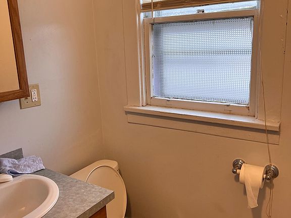 4th image of 2240 La Salle Ave #2