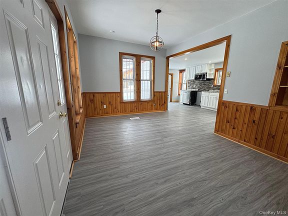 5th image of 9606 Lincoln