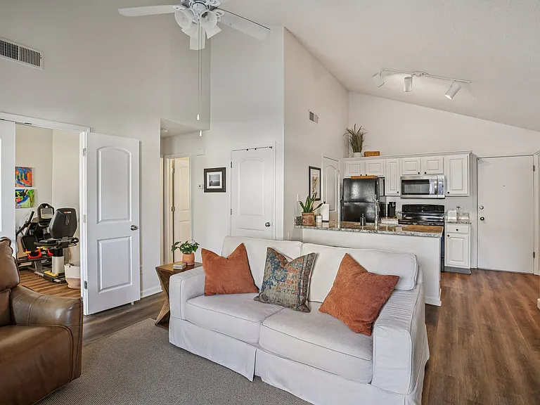 2 Bedroom 1 Bathroom
