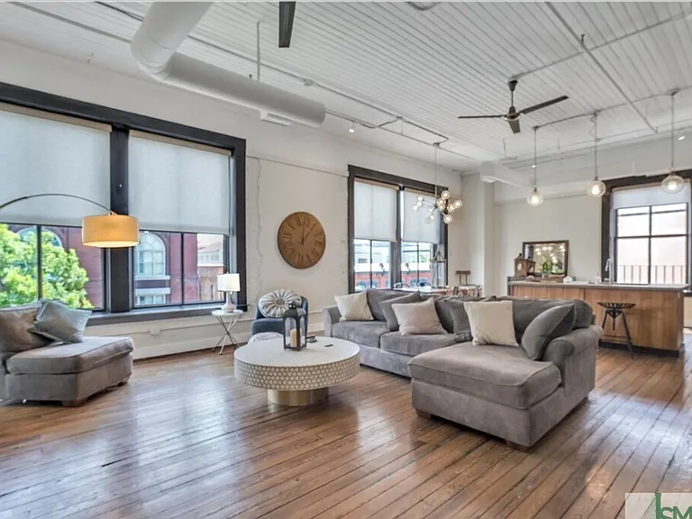 101 Barnard St #300 — Photo 9