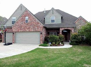 3112 N Elm Pl, Broken Arrow, OK 74012
