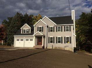 26 Holt Dr, Chelmsford, MA 01824