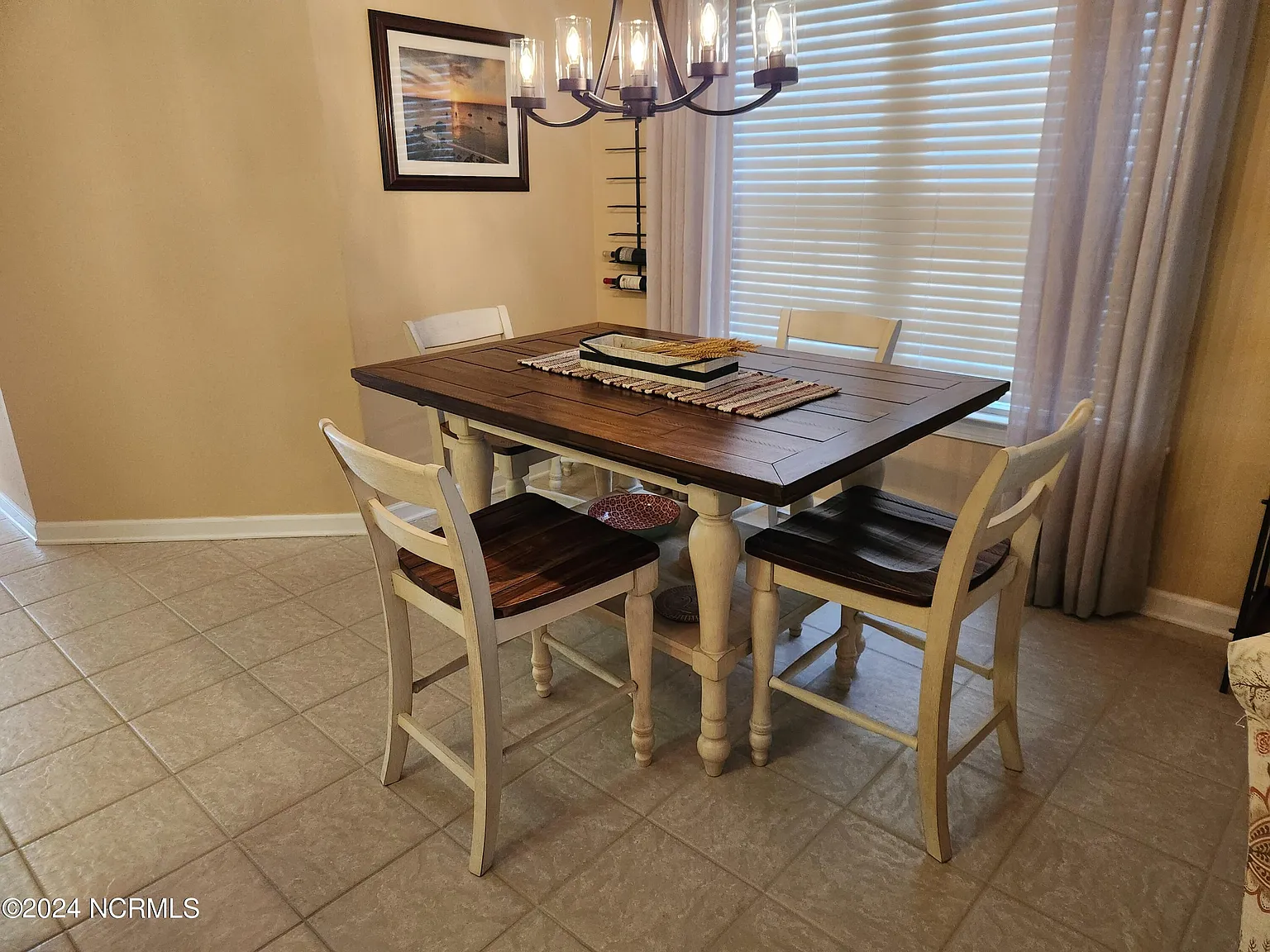 3 bed, 2.0 bath, 1456 sqft, $1,950 — Photo 3