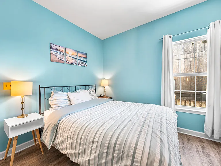 315 Pinetree Dr #1 — Photo 11