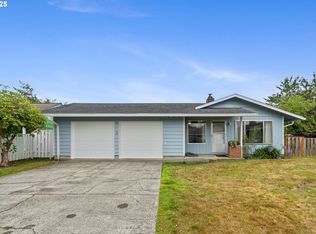 4004 Elmwood St, Tillamook, OR 97141