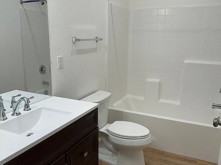 1305 Mayo St #B — Photo 8