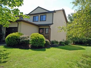 67 Canterberry Cir, Flemington, NJ 08822