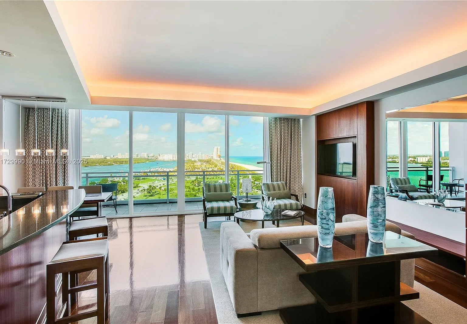 10295 Collins Ave Hotel C — Photo 1