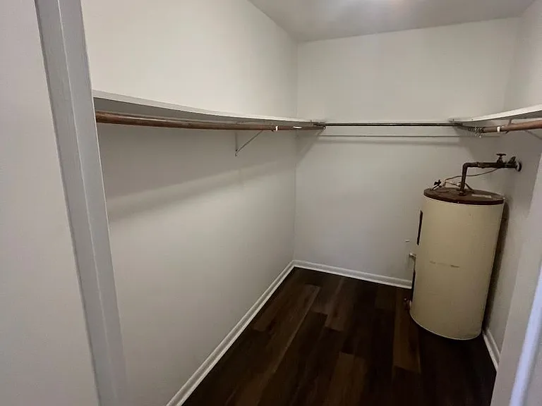 407 Lugenia Dr — Photo 11