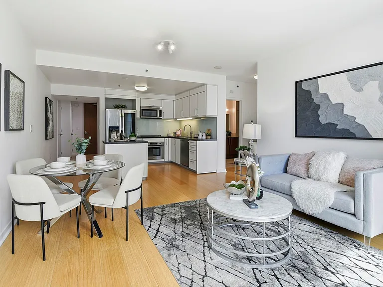 301 Main St #18G — Photo 6