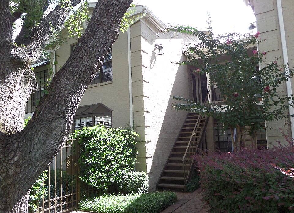 1st image of 2700 Revere St APT 123