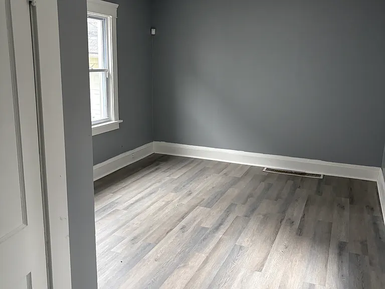 12717 Parkhill Ave — Photo 3