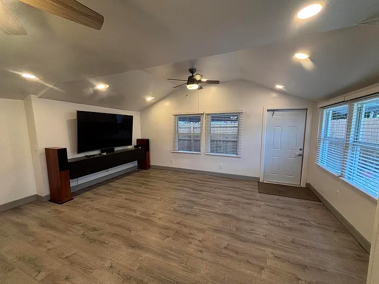 311 S K St #2 — Photo 4