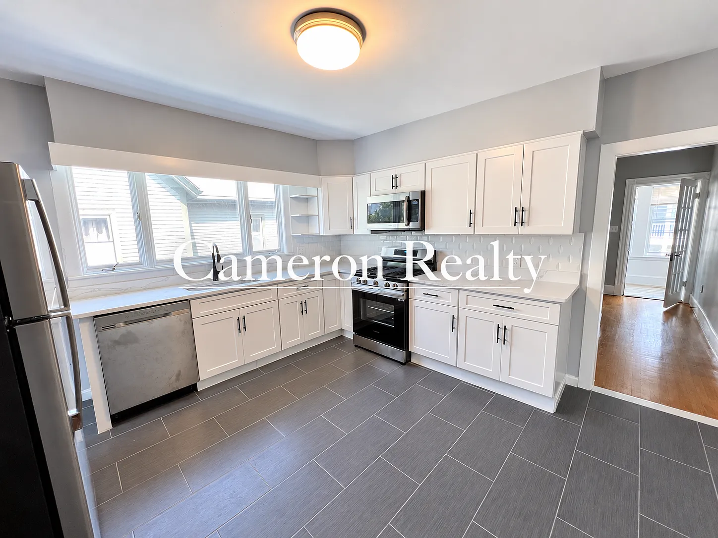 5 bed, $7,200 — Photo 3