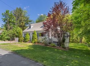 89 Grove St, Reading, MA 01867