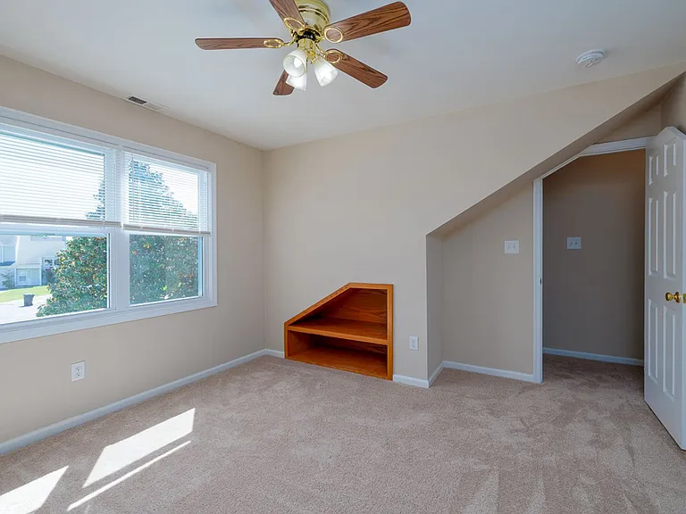 1789 Moonstone Dr — Photo 34