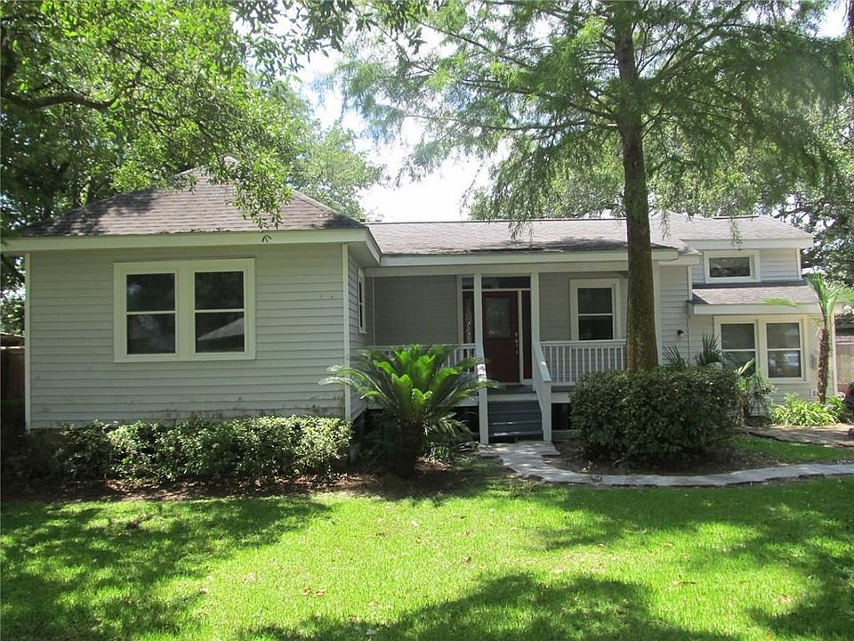 1st image of 209 Berkley Dr