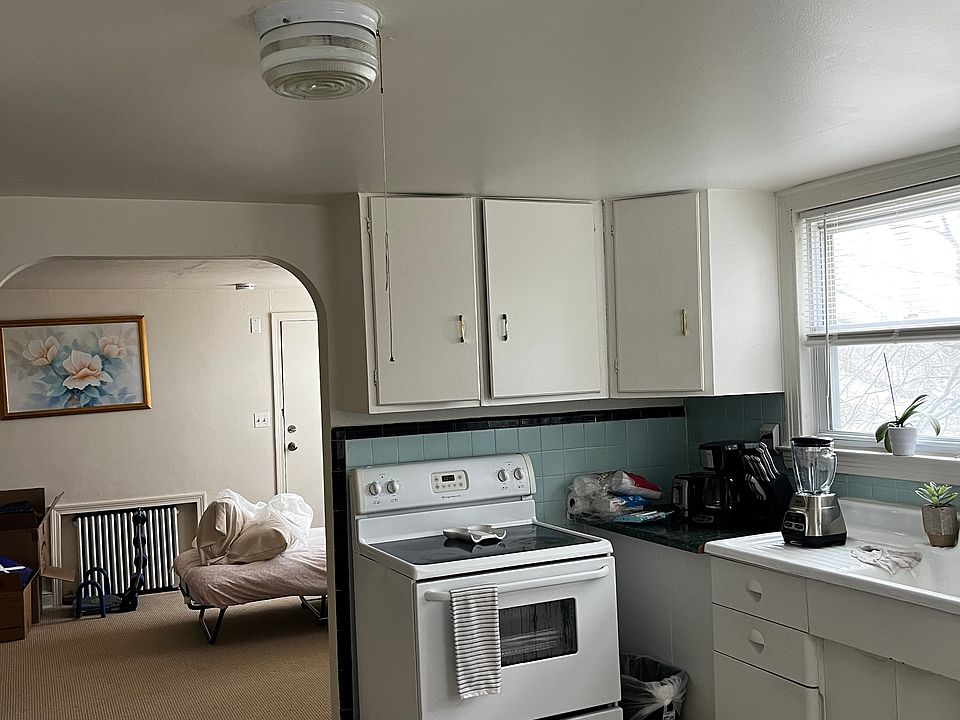 2nd image of 246 Tolland St #2W