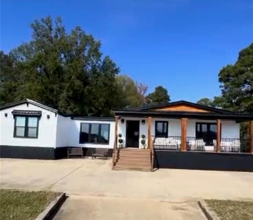 1st image of Mm Cabin Point Rd