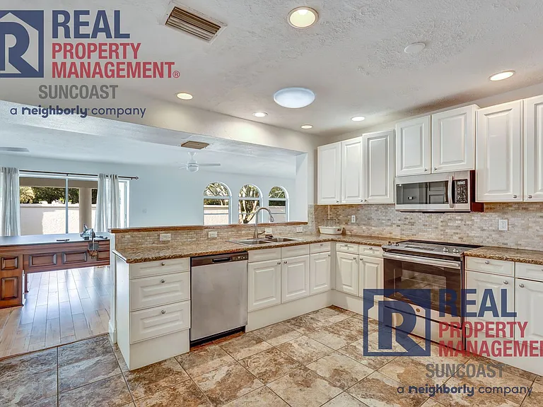 2804 Bougainvillea St — Photo 8