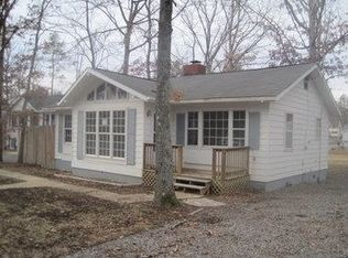 811 Houston Dr, Ruther Glen, VA 22546