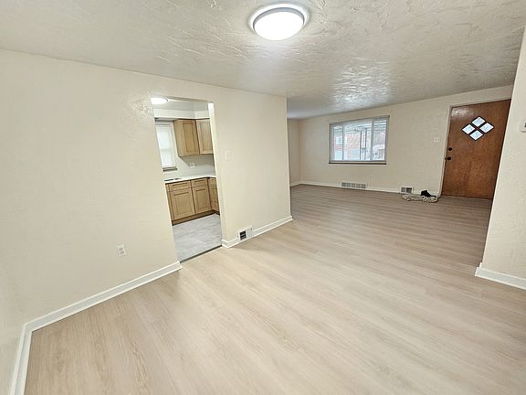 2nd image of 146 Cherrydell Dr