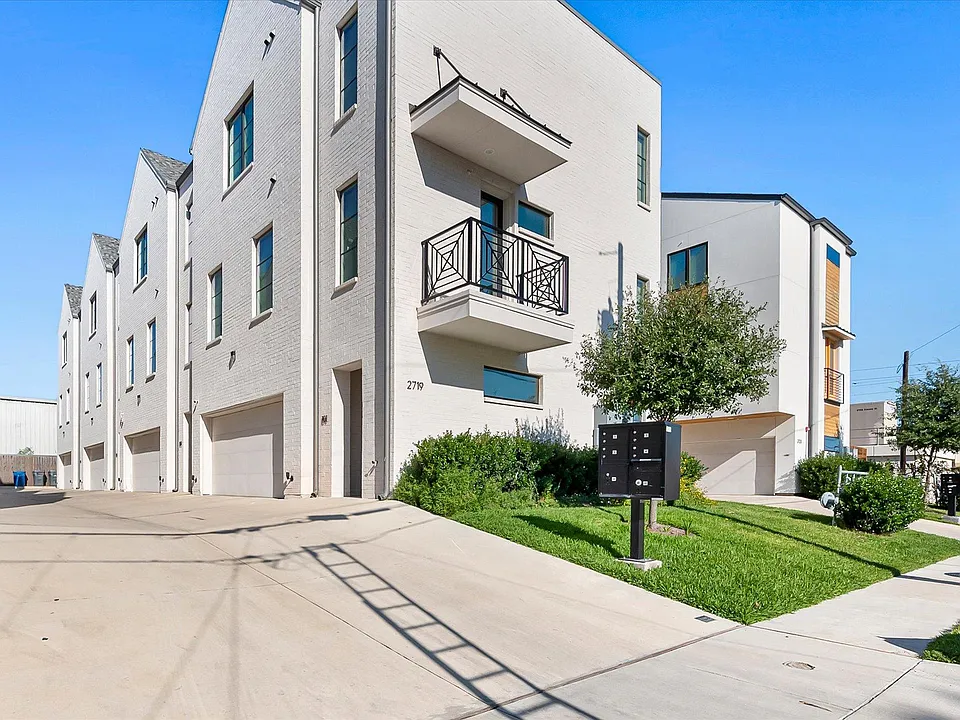 2719 Kimsey Dr #103