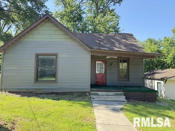 908 E Madison St, Riverton, IL 62561