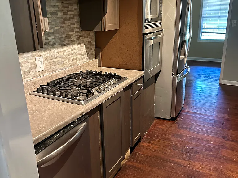 1435 Haywood Ave — Photo 2