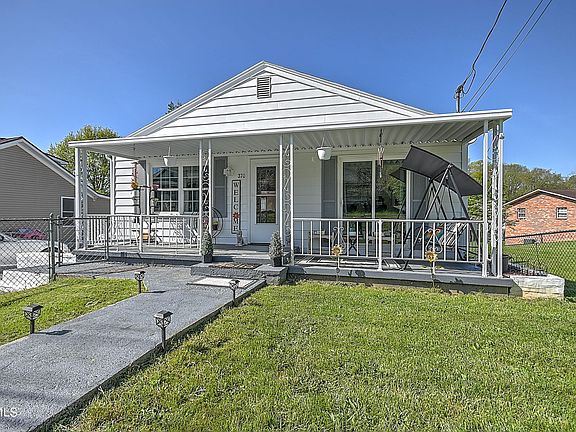 3rd image of 370 Spurgeon Ln