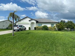1927 NE 20th Ave, Cape Coral, FL 33909