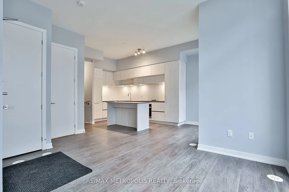 Building Photo - 2 Steckley House Ln #906