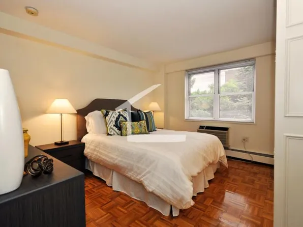 189 Freeman St #600, Brookline, MA 02446