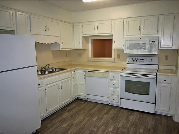 5th image of 4341 Edith Ln APT A
