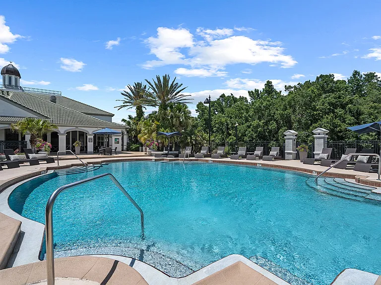 Henley Tampa Palms — Photo 16