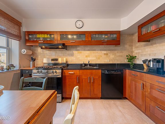3rd image of 1960 W Norwood St APT 3D