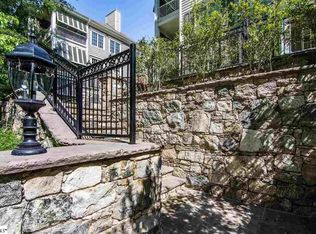 176 Ridgeland Dr, Greenville, SC 29601