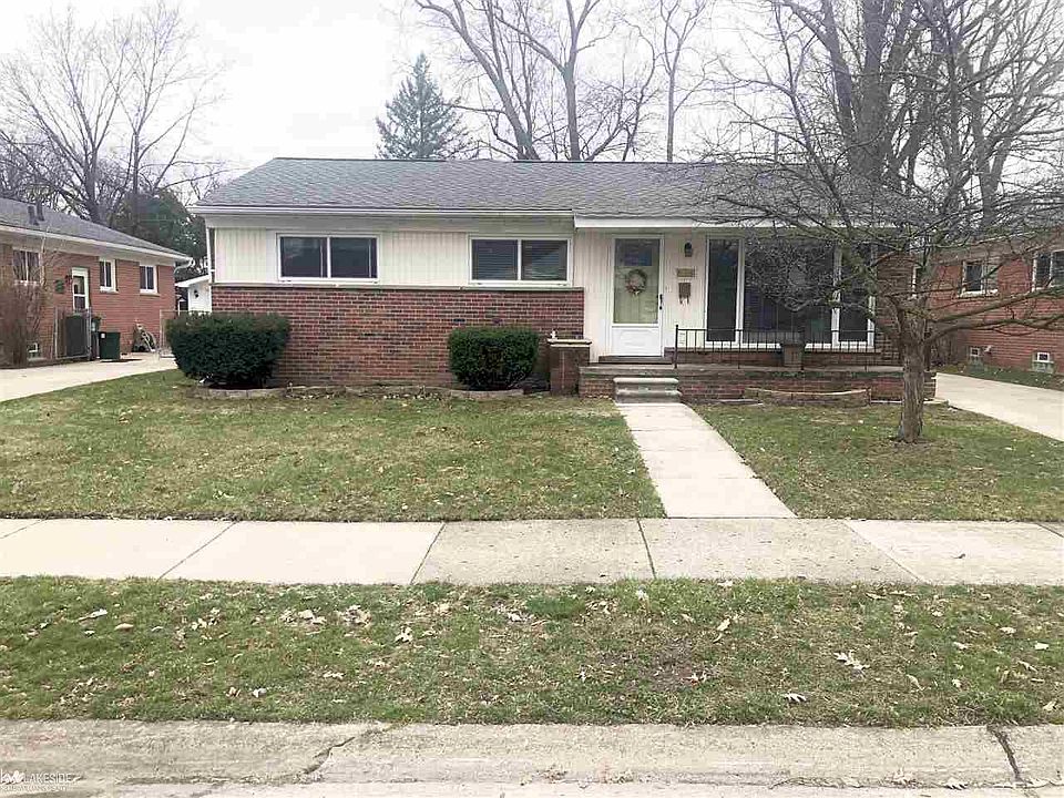 1st image of 626 Fairway Dr