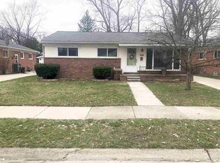 626 Fairway Dr, Royal Oak, MI 48073