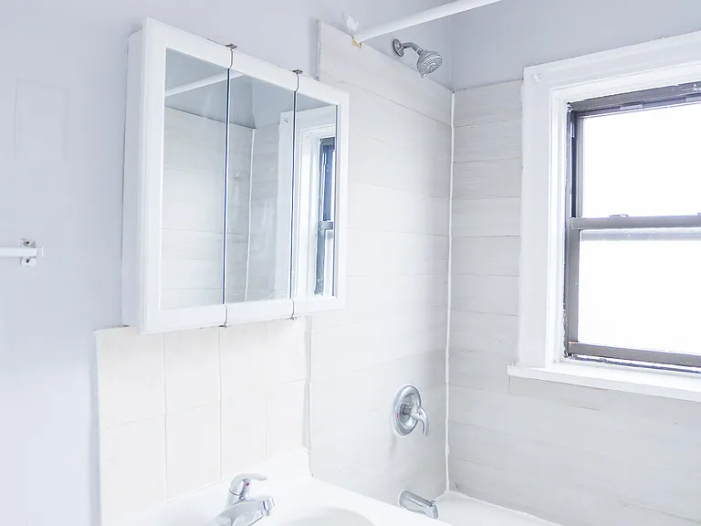 1608 W Morse Ave #2W — Photo 6