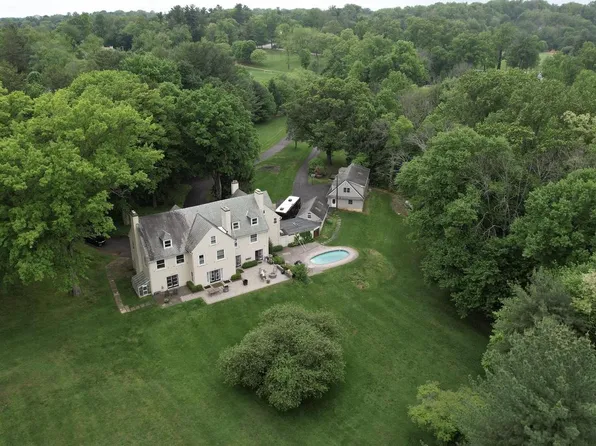 846 Maplewood Rd, Wayne, PA 19087