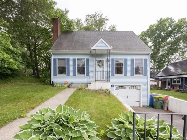 77 Manchester Avenue, Waterbury, CT 06705